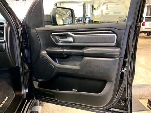 Used 2019 RAM 1500 Big Horn image 12