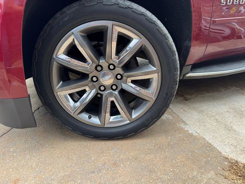 Used 2016 Chevrolet Suburban LTZ AWD/4WD image 17