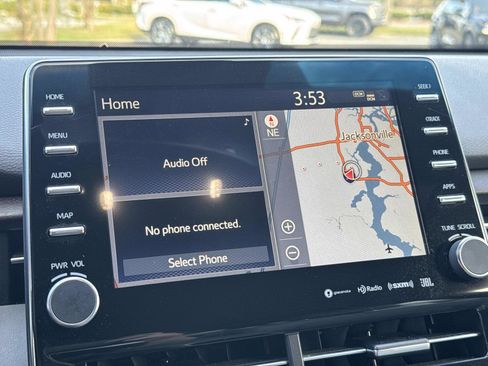 Used 2019 Toyota Avalon Limited image 27