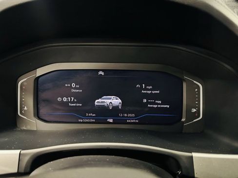 Used 2021 Volkswagen Atlas Cross Sport SEL R-Line image 25