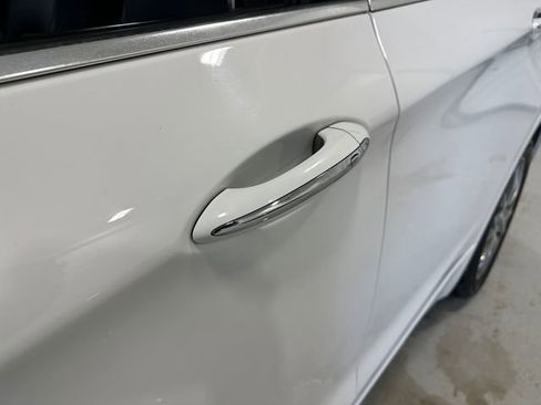 Used 2020 Buick Envision Essence w/ Experience Buick Package image 13