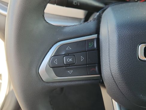 Used 2025 Jeep Compass Limited AWD/4WD image 20