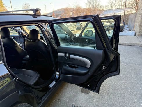 Used 2016 MINI Cooper Clubman image 16