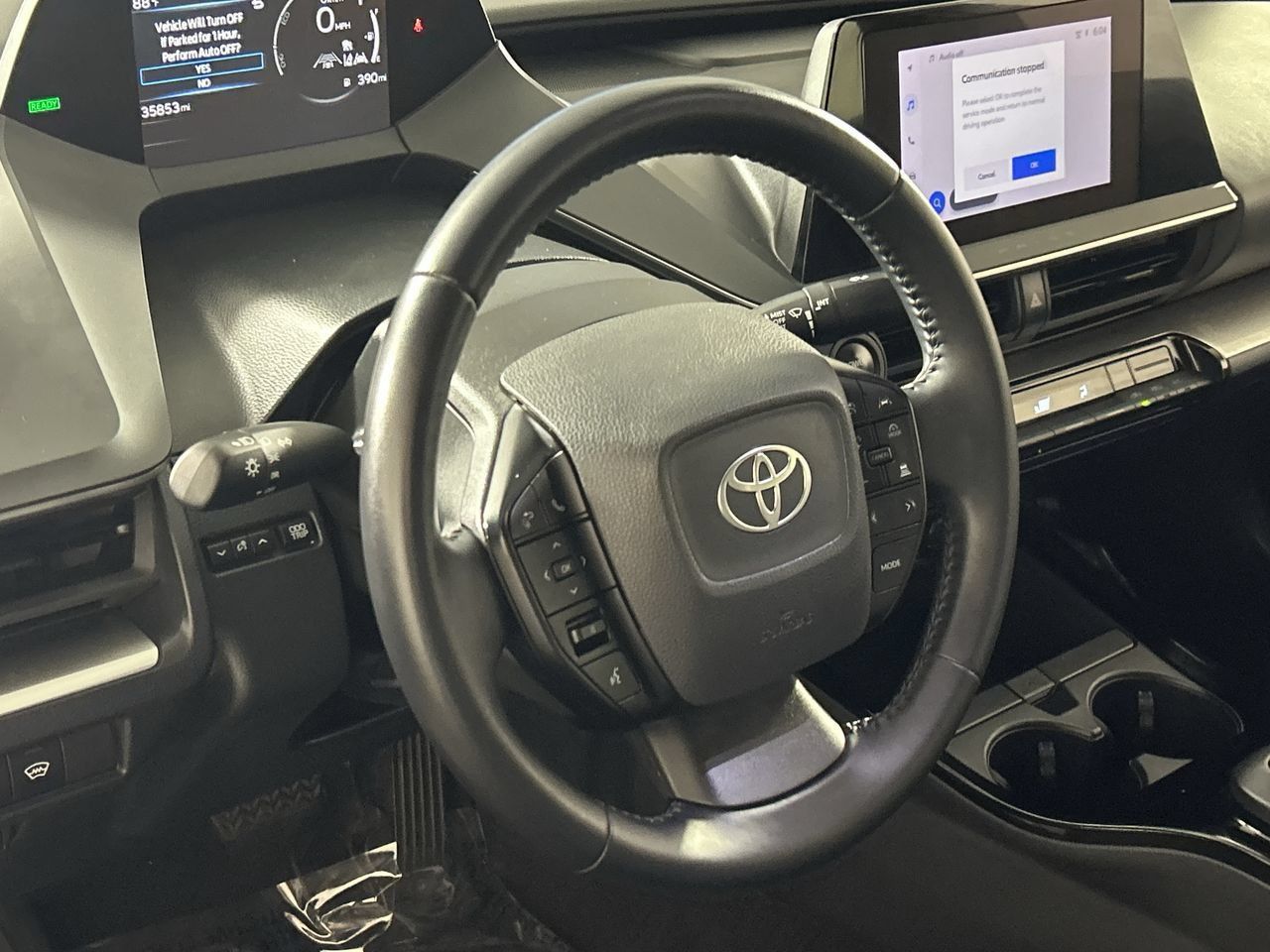 Used 2025 Toyota Prius LE FWD image 14