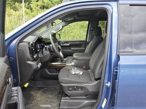 Used 2026 GMC Sierra 1500 Elevation w/ Preferred Package AWD/4WD image 3