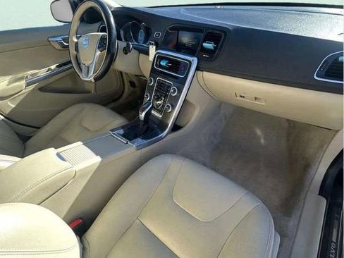 Used 2015 Volvo S60 T5 Premier image 5