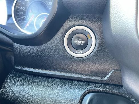 Used 2020 RAM 1500 Big Horn AWD/4WD image 16