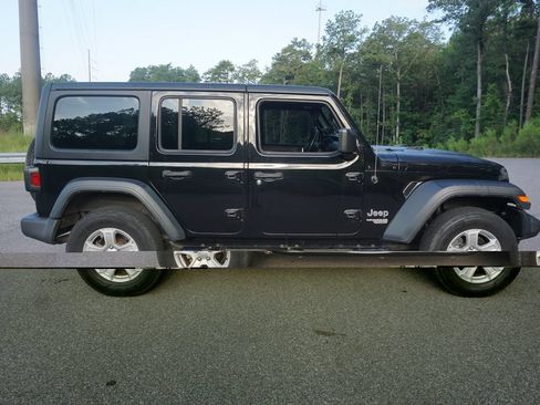 Used 2018 Jeep Wrangler Unlimited Sport S AWD/4WD image 20