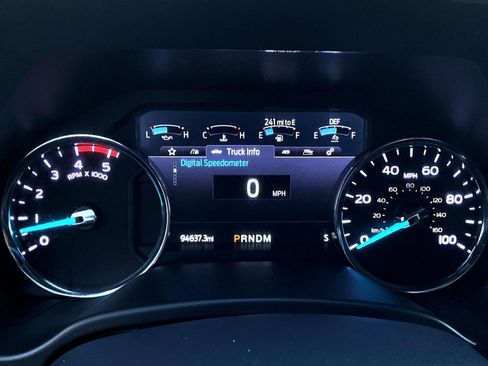 Used 2022 Ford F350 Lariat w/ Lariat Value Package AWD/4WD image 15