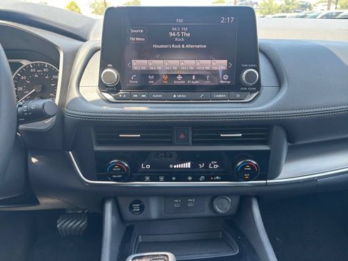 Used 2026 Nissan Rogue SV AWD/4WD image 16