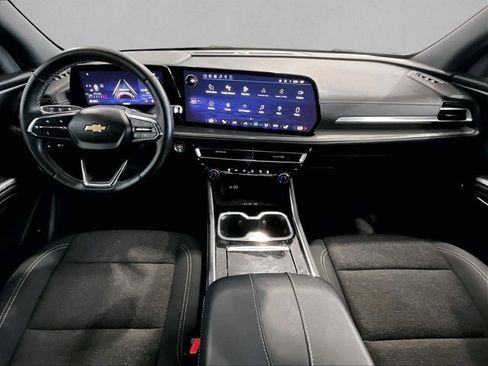Used 2024 Chevrolet Traverse LT FWD image 16