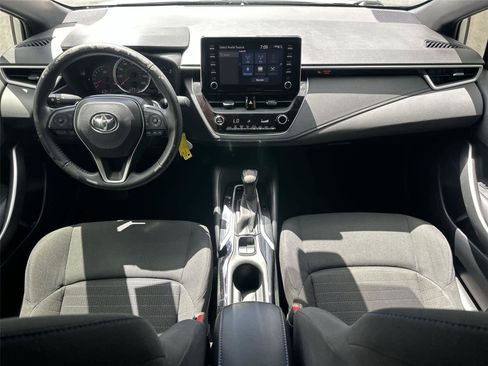 Used 2020 Toyota Corolla SE FWD image 11