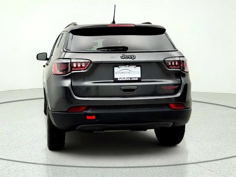 Used 2022 Jeep Compass Trailhawk AWD/4WD image 6