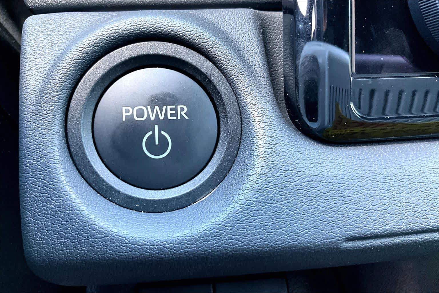 Used 2026 Toyota bZ FWD image 31