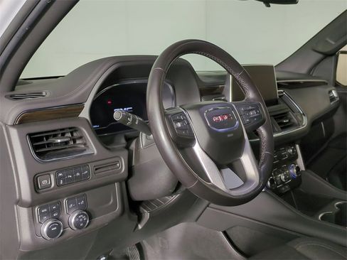 Certified 2022 GMC Yukon XL SLE w/ Gmc Pro Safety Plus Package image 10