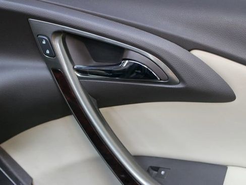 Used 2015 Buick Verano FWD image 9