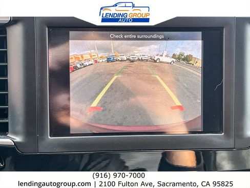 Used 2018 Chrysler Pacifica Touring-L image 22