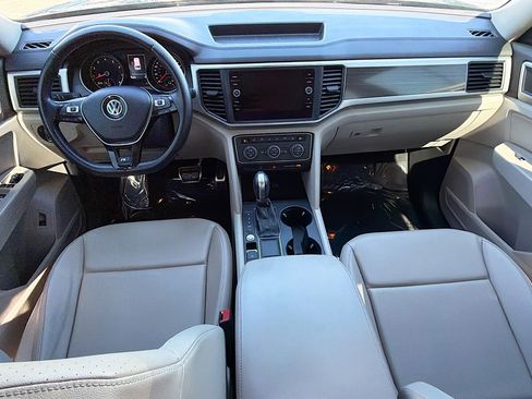 Used 2018 Volkswagen Atlas SE w/ R-Line Package image 15