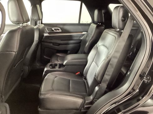 Used 2018 Ford Explorer Limited w/ Equipment Group 301A AWD/4WD image 14