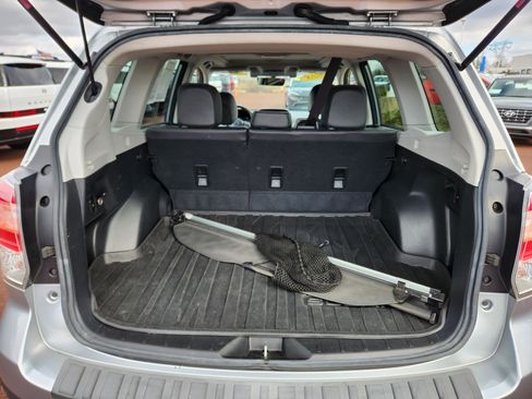 Used 2018 Subaru Forester 2.5i Touring w/ Popular Package #2 image 9