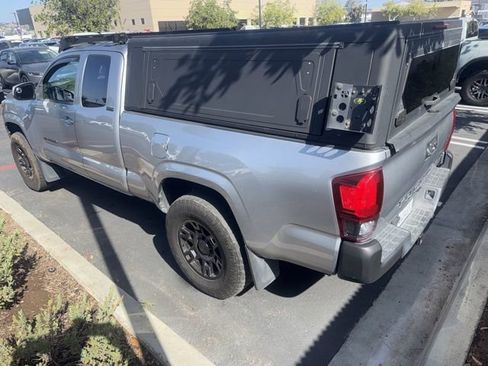Used 2018 Toyota Tacoma SR5 image 4