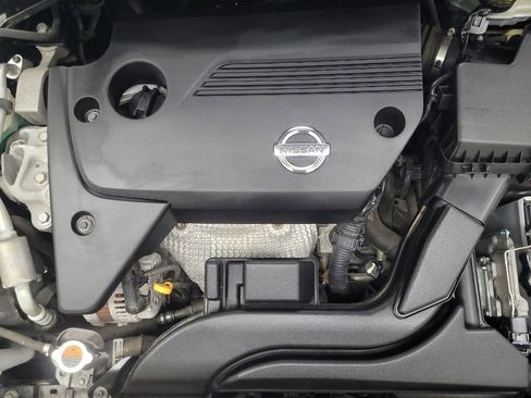 Used 2015 Nissan Altima 2.5 SV w/ Convenience Package image 30