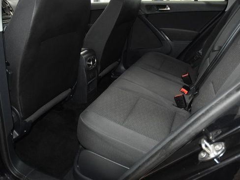 Used 2017 Volkswagen Tiguan Limited w/ Premium Package image 38