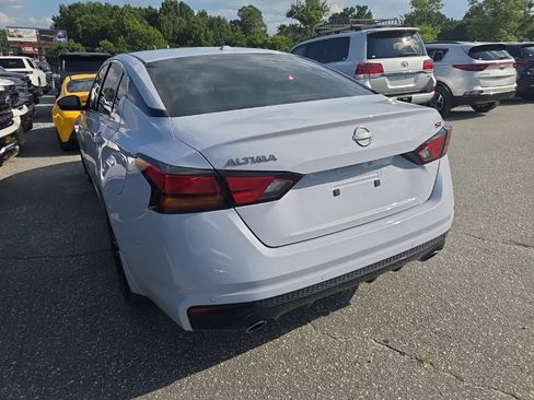 Used 2024 Nissan Altima 2.5 SR FWD image 4