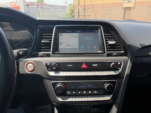 Used 2019 Hyundai Sonata Limited w/ Ultimate Package 04 FWD image 36