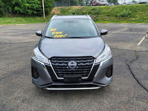 Used 2024 Nissan Kicks SV FWD image 4