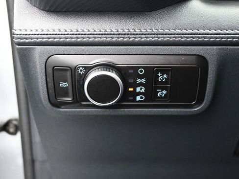 Used 2025 Ford Mustang Premium image 13