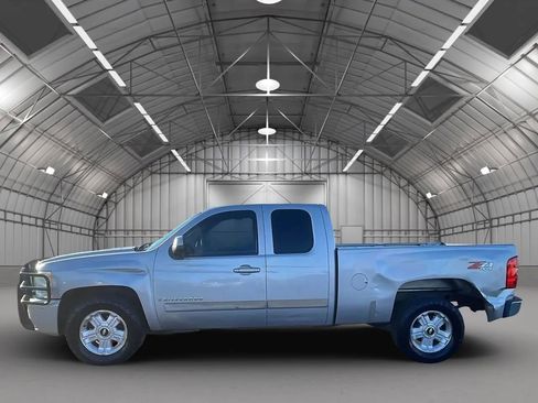 Used 2007 Chevrolet Silverado 1500 LTZ w/ Safety Package image 2