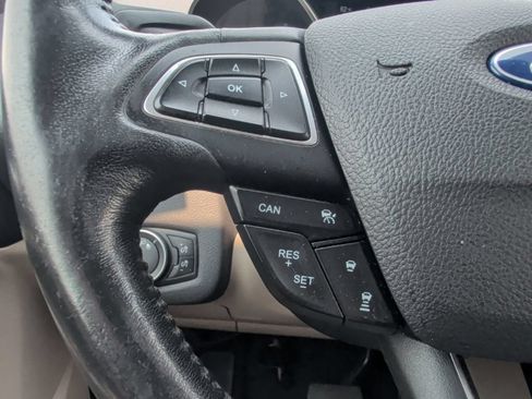 Used 2018 Ford Escape SEL w/ Ford Safe & Smart Package FWD image 18