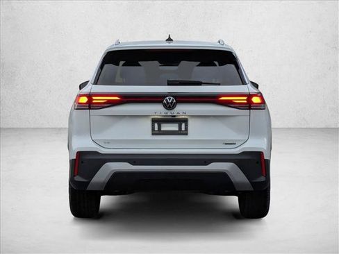 New 2026 Volkswagen Tiguan SE AWD/4WD image 7