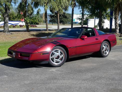Used 1989 Chevrolet Corvette Coupe image 8