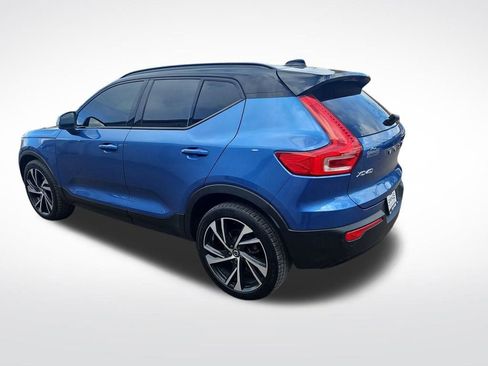 Used 2021 Volvo XC40 T5 R-Design w/ Protection Package AWD/4WD image 4