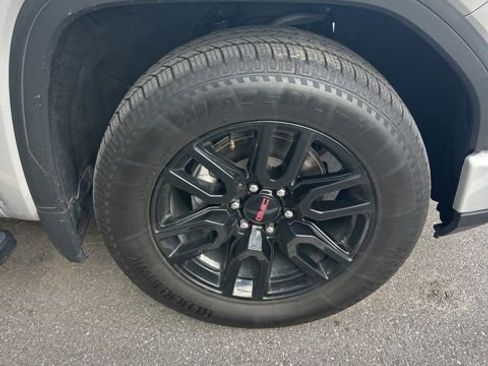 Certified 2022 GMC Sierra 1500 Elevation w/ LPO, Elevation Black Package image 2