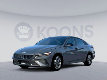 New 2025 Hyundai Elantra SEL
