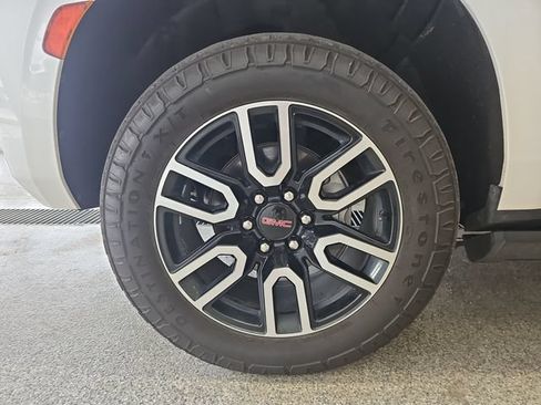 Used 2021 GMC Yukon XL AT4 w/ AT4 Premium Plus Package AWD/4WD image 26