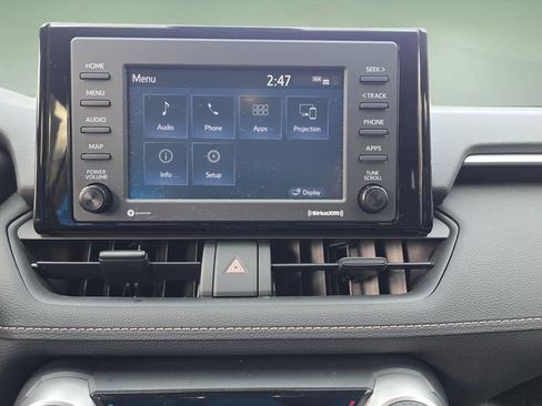 Used 2022 Toyota RAV4 XLE image 22