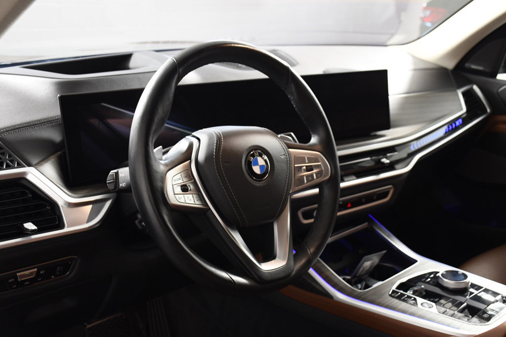 Used 2023 BMW X7 xDrive40i w/ Executive Package AWD/4WD image 13