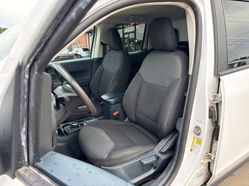 Used 2022 Ford Maverick XL FWD image 2