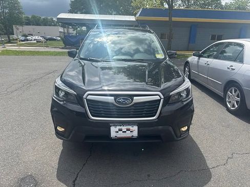 Used 2021 Subaru Forester Premium AWD/4WD image 2
