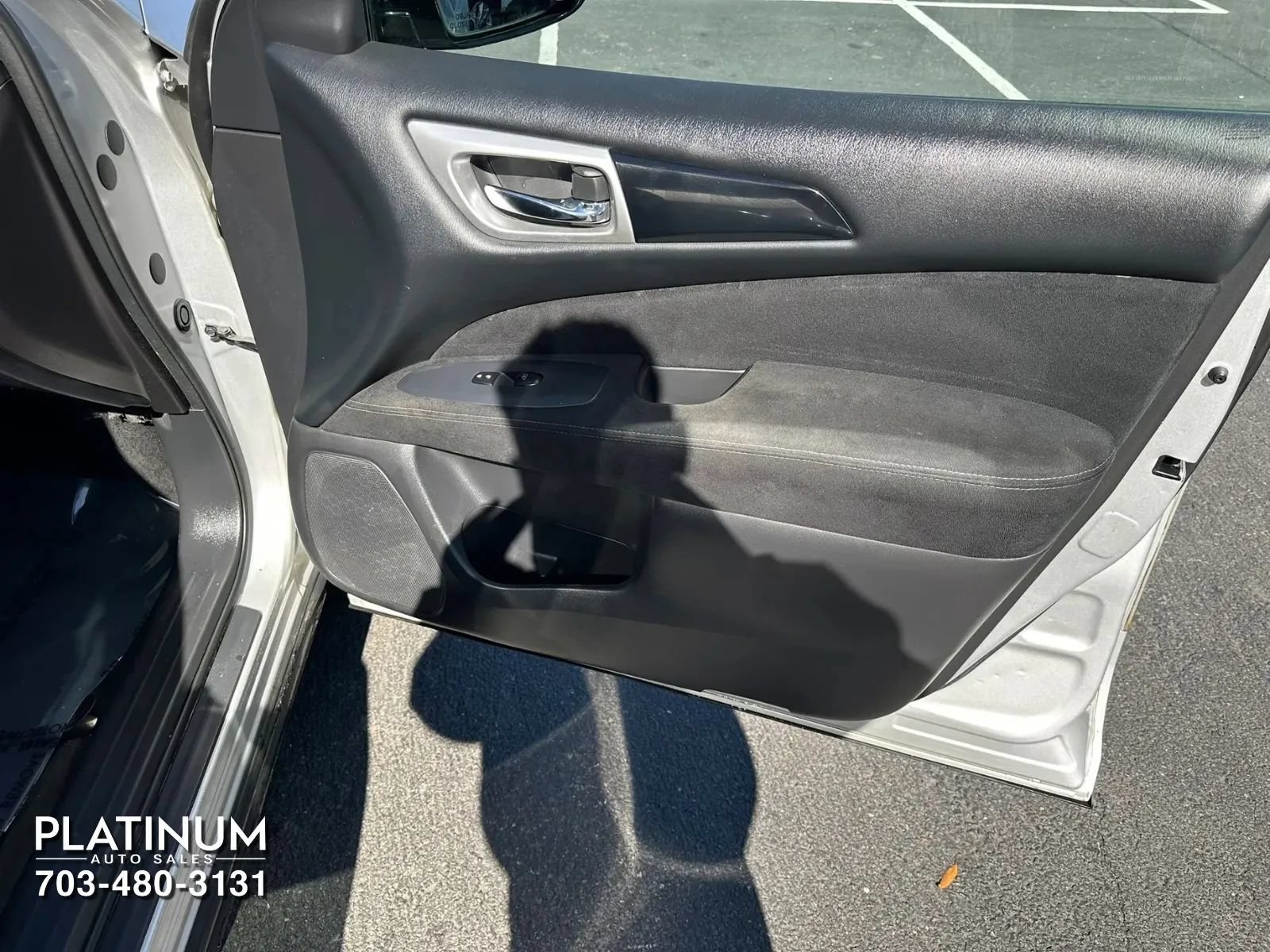 Used 2015 Nissan Pathfinder SV w/ Cargo Package FWD image 19