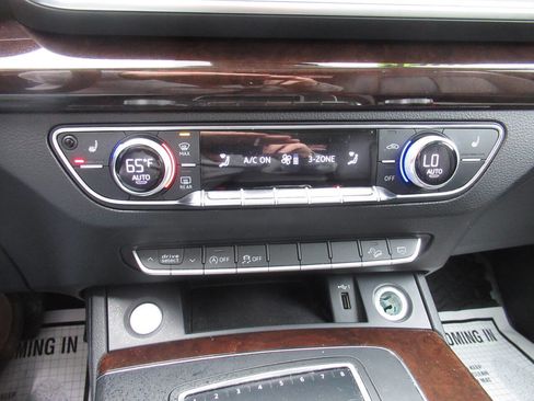 Used 2018 Audi Q5 2.0T Premium image 28