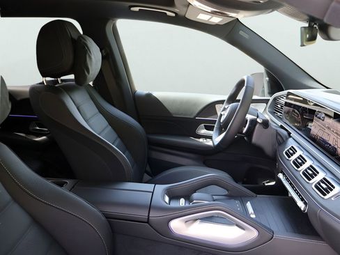New 2026 Mercedes-Benz GLS 450 4MATIC image 8