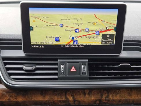 Used 2018 Audi Q5 2.0T Premium Plus w/ Premium Plus Package image 18