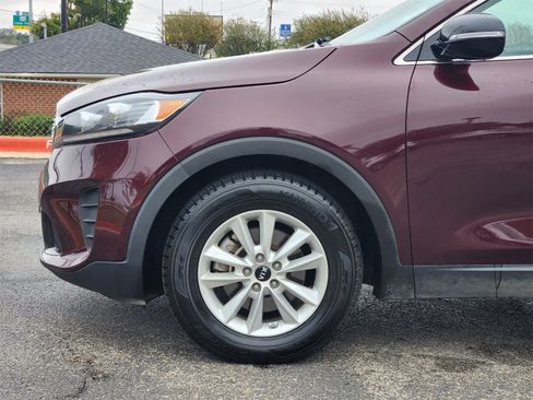 Used 2020 Kia Sorento S image 8