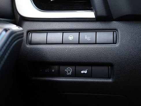 Certified 2025 Nissan Rogue SL w/ Tech Package AWD/4WD image 22