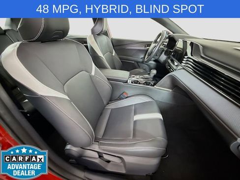 Used 2025 Toyota Camry SE w/ Convenience Package FWD image 26